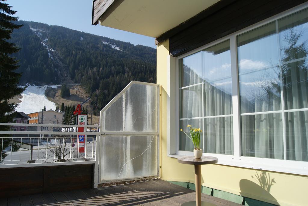 Hotel Lindenhof Bad Gastein Exterior photo