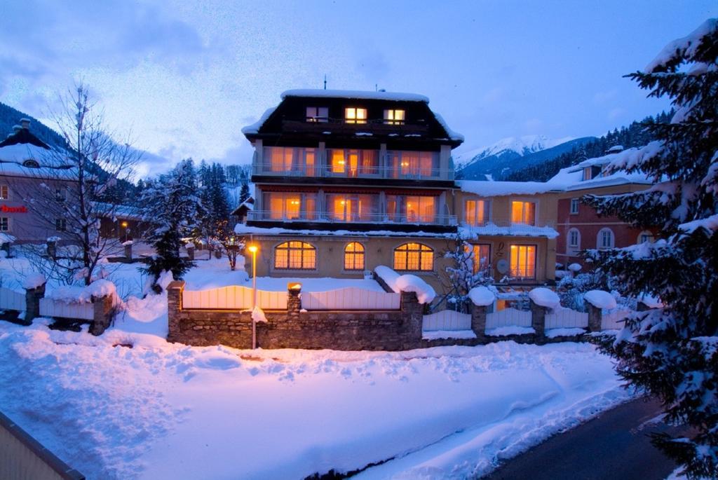 Hotel Lindenhof Bad Gastein Exterior photo